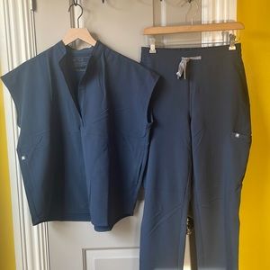FIGS Dark Harbor Rafaela Scrub Top and Evans Pants size S
